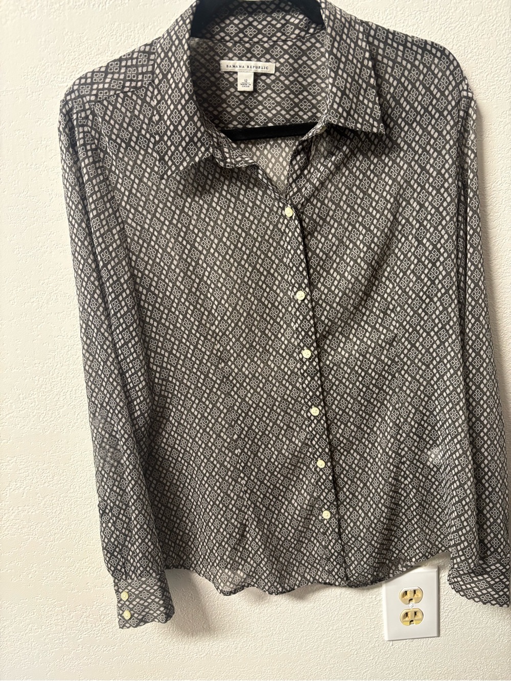 Banana Republic Black & White Diamond-Print Button Shirt
